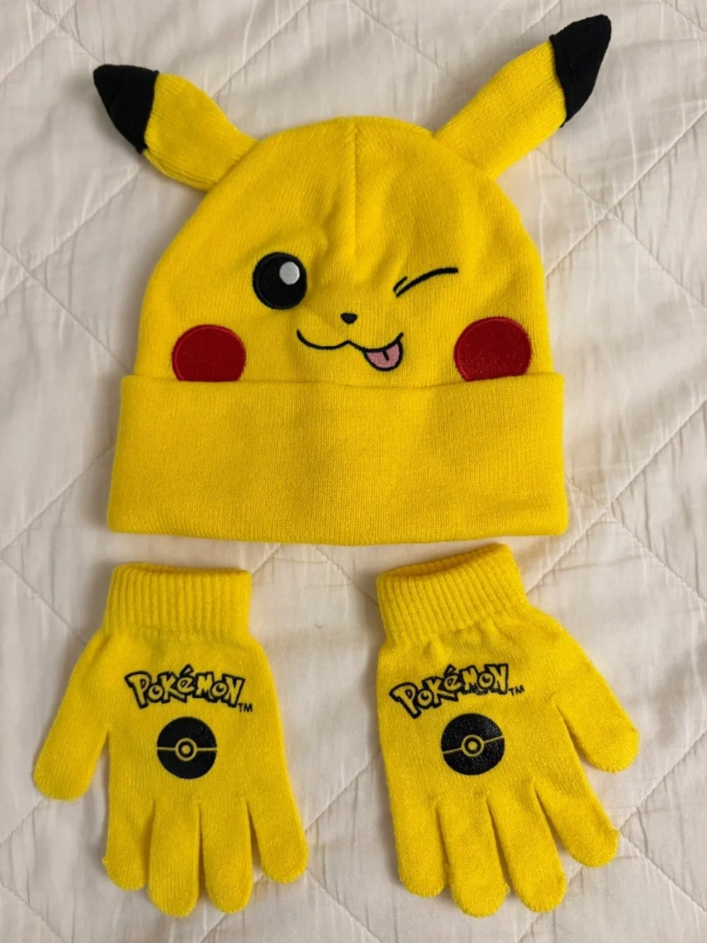 Pokémon Pikachu beanie and glove set kids boys girls